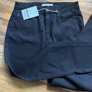 New With Tags Ladies Kancan Jeans size 9 In Black